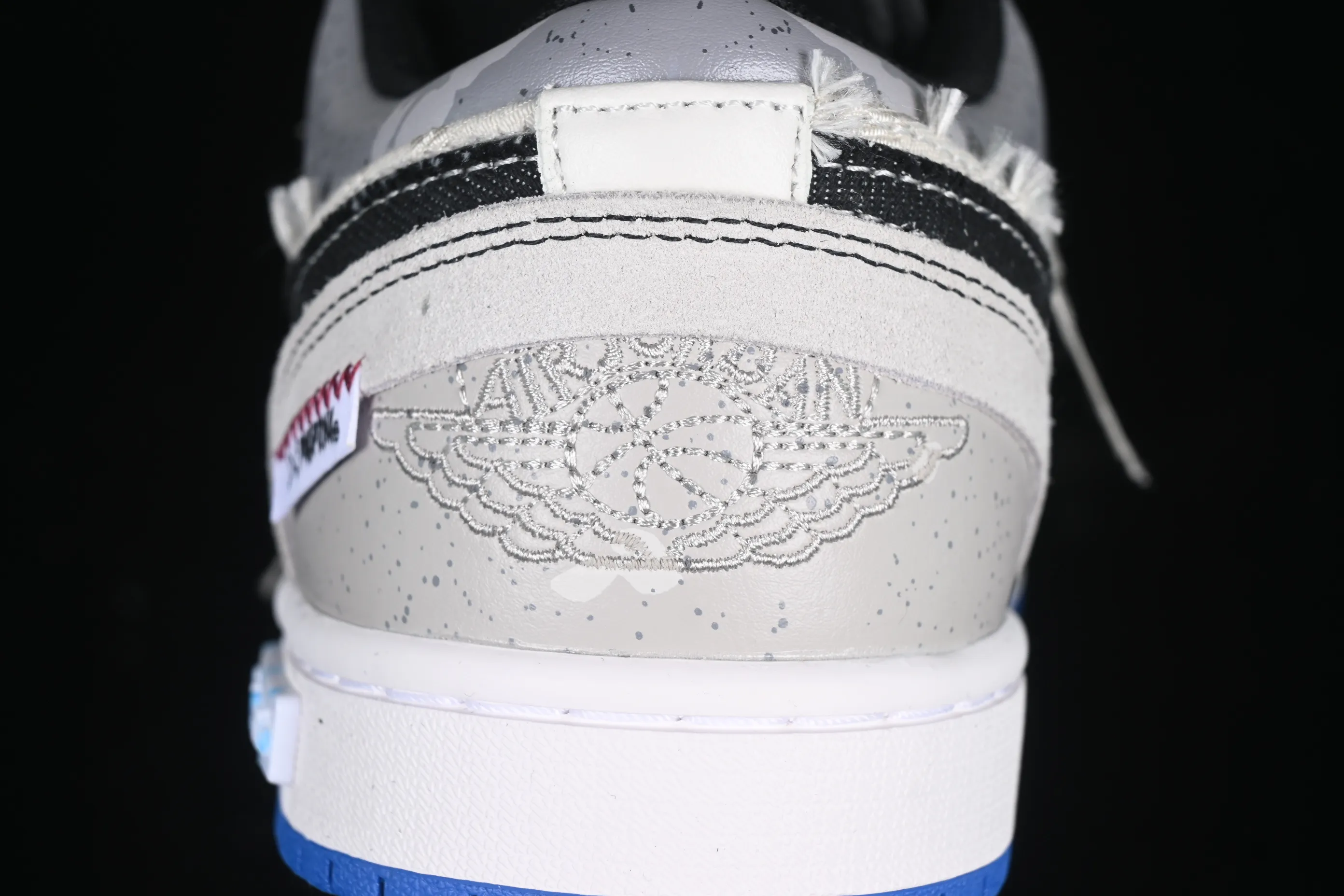 All Categories Air Jordan Jordan Series Basketball Shoes Air Jordan 1 Low Air Jordan 1 Low AJ1 Joe 1 Panda Prank Wave Fisherman Overfishing Blue Brown Gray Low-top Retro Basketball Shoes 553558-140